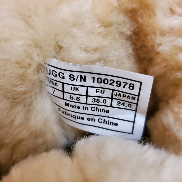 Ugg Classic Short 2-Tone Reversible Sequin Purple Silver Boot Size 7 - Picture 10 of 13